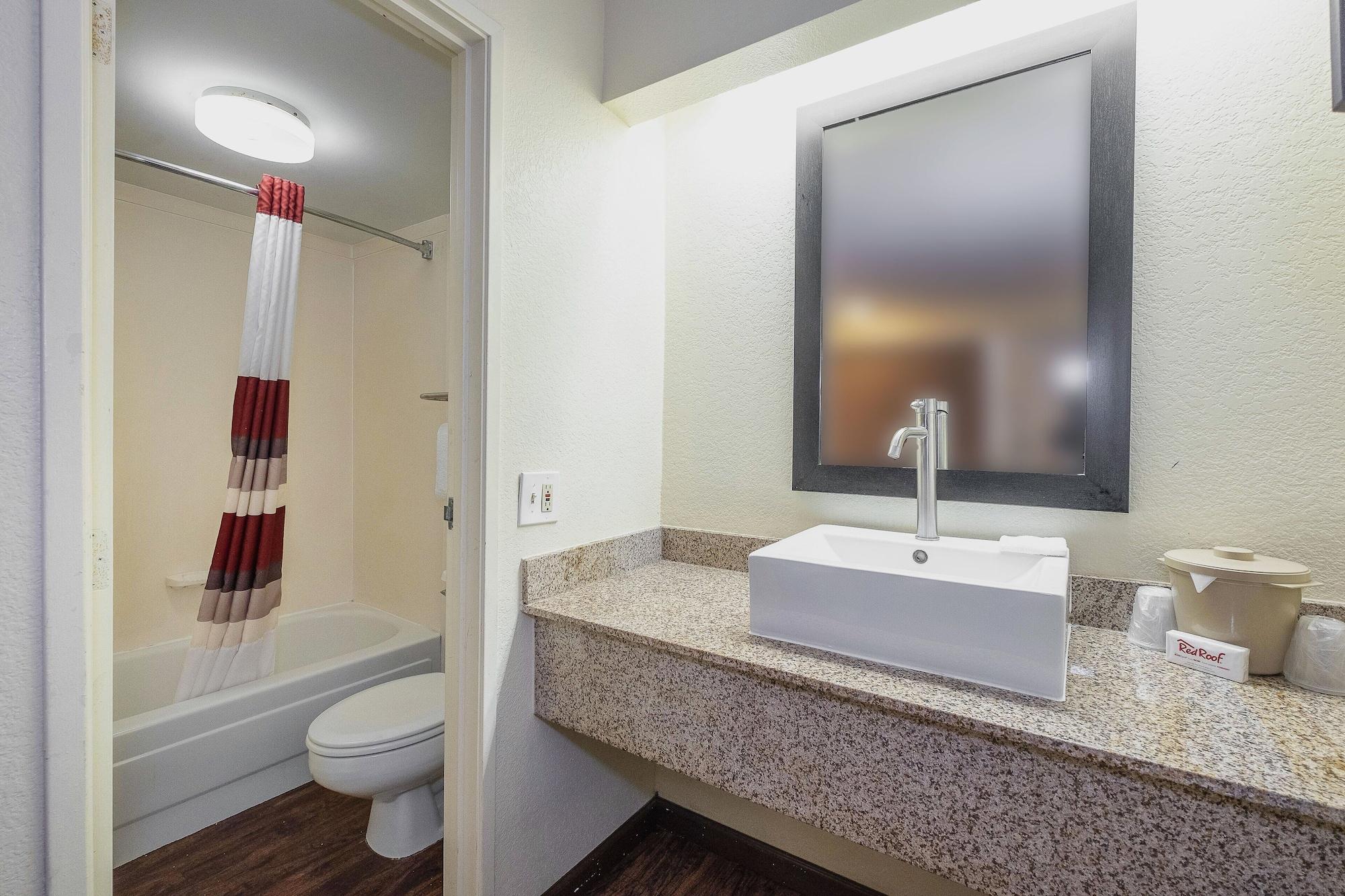 Red Roof Inn Jackson North - Риджланд Екстериор снимка