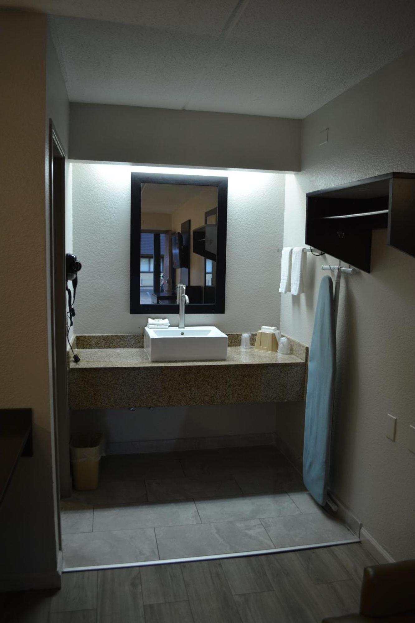 Red Roof Inn Jackson North - Риджланд Екстериор снимка