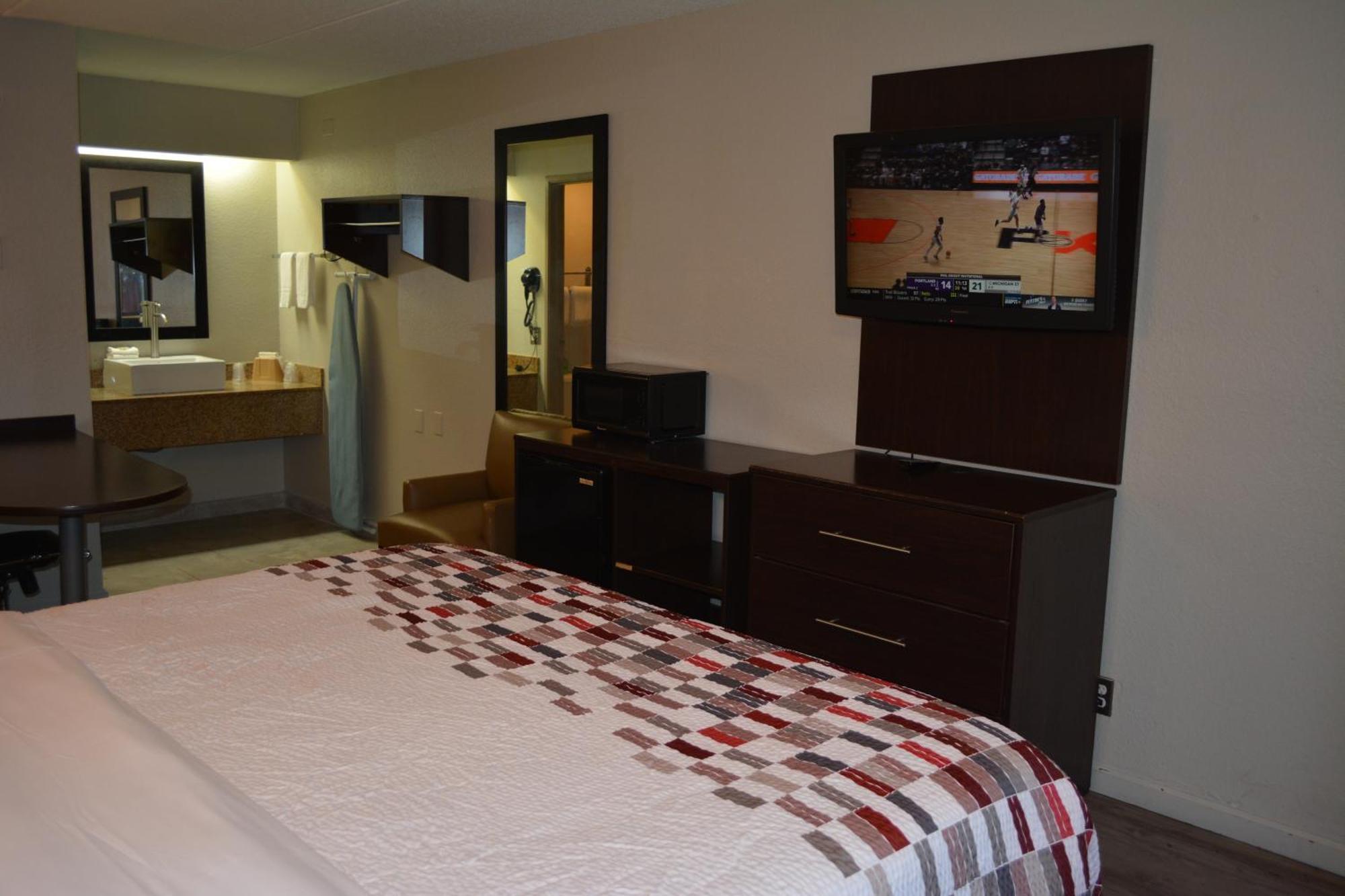 Red Roof Inn Jackson North - Риджланд Екстериор снимка